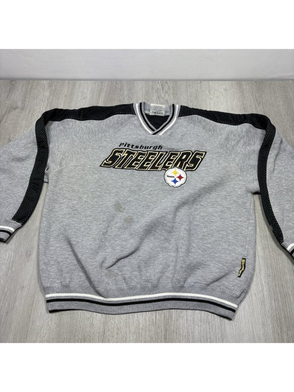 VTG Pittsburgh Steelers Sweatshirt Mens L Gray V Neck NFL Fottball Lee Sport 90s